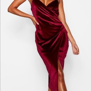 Black Casey Velvet Dress Boo hoo. size 4.